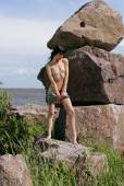 Anais - Girl on the rocks -n7lph8uc0d.jpg