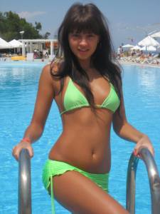 Beautiful%2C-very-young%2C-Naked-teen-amateur-x70-a7kw5mkllx.jpg