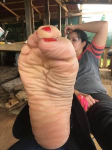 Mature-Wife-Feet-g7liqhitxs.jpg