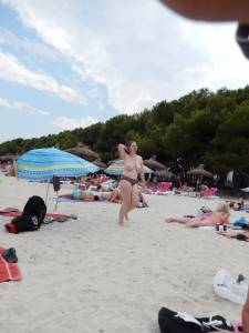 Hot Beach Girls Mallorca 2013 x37x7l5bll4tz.jpg