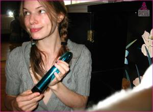 20-year-old-girl-uses-her-new-toy-vaginally-and-anally-x44-m7l89uuyiw.jpg