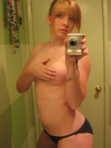 Adorable 19 year old red head mirror poses and masturbates [x245]w7l9hdhug6.jpg