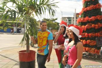 Juliana-Navidad-a-la-Colombiana-%282000px%29-47mc0ogxky.jpg