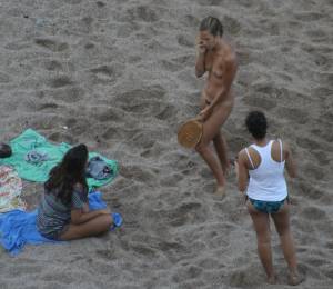 Beach Candid Voyeur Spy of Teens on Nude Beach [x91]-u7m2tcmchv.jpg