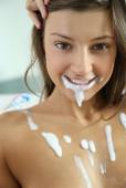 Melena-Maria-Rya-Teeth-cleaning-guide-Watch4Beauty-d7m37vlvp4.jpg