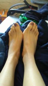  My feet, 20180617 132148-07m4gh46ay.jpg