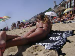 Candid-Beach-Mix-%28sexy-asses-bikini%29-w7m4182a7y.jpg