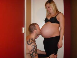 Awesome Pregnant Amateur Larisa-q7m4nga03g.jpg