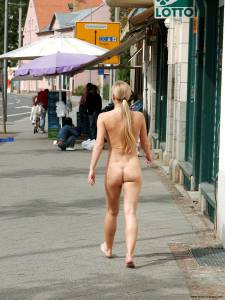 Anikah Nude In Public-s7m5olk6ri.jpg