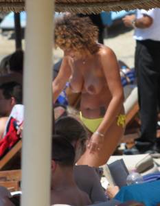 Greek Beach Voyeur Naxos Candid Spy 1-q7m5t5lmdm.jpg