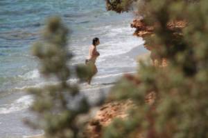Greek Beach Voyeur Naxos Candid Spy 2-77m5t8s5sb.jpg