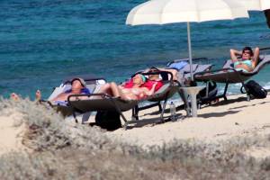 Greek Beach Voyeur Naxos Candid Spy 3-77m5tkwr7n.jpg