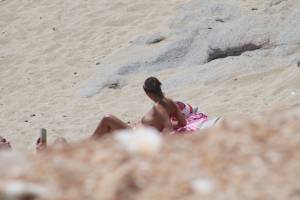 Greek Beach Voyeur Naxos Candid Spy 4m7m5udd73r.jpg