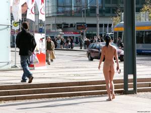 Anja E - Nude in public-17m827jdq1.jpg