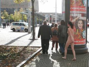Anja E - Nude in public-w7m8270ezl.jpg
