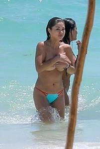 Arianny Celeste Topless On The Beach In Mexicof7m8llcnzb.jpg