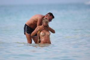 Laura Cremaschi Topless In The Sea In Miami-57m8v4o031.jpg