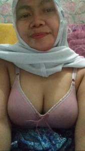 hijab jilbab febri nude amateur boobs-z7m914pf33.jpg