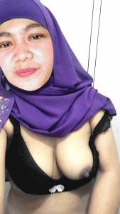 hijab jilbab febri nude amateur boobs-c7m91455qw.jpg