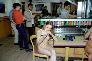 Jenni - Nude in public-r7m9t1t3xy.jpg