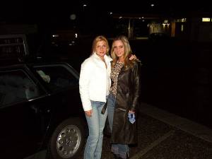 Andrea-F-and-Martina-H-Set.1_In.a.very.busy.disco-b7mlbopl7f.jpg