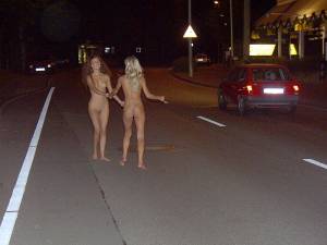Lenka and Sarka - Nude in Public-l7mlrsky2h.jpg