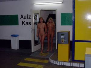Lenka and Sarka - Nude in Public-y7mlrtmzk1.jpg