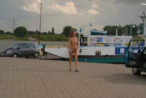 Dagmar K- Naked in Public-57mlt2unvi.jpg