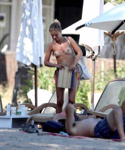 Lady Amelia Windsor Topless At The Beach In Ibizan7mmarusxv.jpg