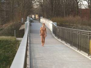 ZuzanaM - Nude in public-37rcsmwyqf.jpg