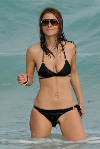 Maria Menounos Bikini Candids Pussy-Slip Wardrobe Malfunction In Miami Beachy7mni2k7ae.jpg