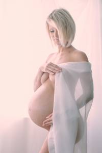 Pregnant Girlfriends And Wife Indoor Outdoor Photo Shootings-l7mnuqidor.jpg