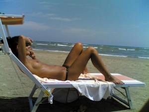 Beach-Candid-Bikini-Italy-dato-che-ce-ne-son-troppi-in-giro%21%21-k7mo1fiekc.jpg