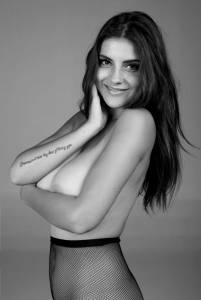 Judit Guerra â€“ Fantastic Big Boobs in a Beautiful Topless Photoshoot (NSFW)c7mprbnziv.jpg