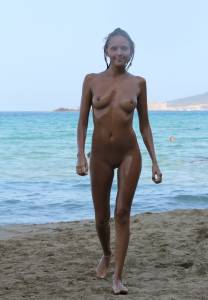 CLOVER - Nudist Beach (x460)-j7mqe51hbm.jpg
