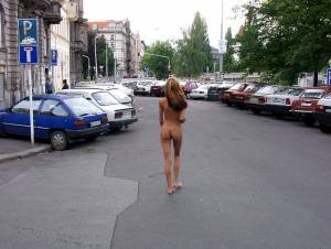 Nude in Public - Zuzana and friends-l7mqpi6wyi.jpg