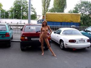 Nude in Public - Zuzana and friends-67mqpijwv3.jpg