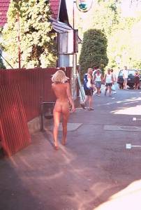 Nude in Public - Niki-l7mqqf25c4.jpg