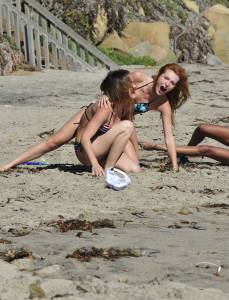 Bella Thorne â€“ wearing a bikini in Malibu 18.08.14-o7mrc03xkf.jpg