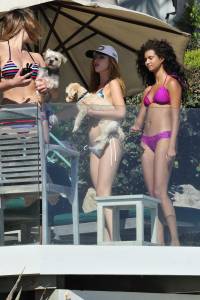 Bella Thorne â€“ wearing a bikini in Malibu 18.08.14-d7mrci7nkw.jpg