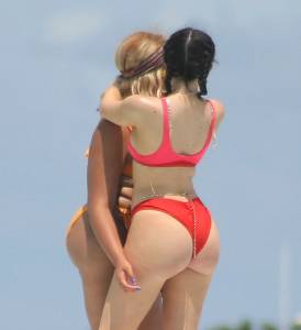 Kylie & Kendall Jenner â€“ Bikini Candids in Turks & Caicos-z7mr5bwobr.jpg