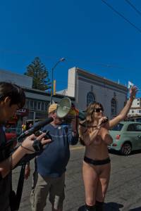 Naked Protest Nude Running Public Nudes Worldwide-37mro49v57.jpg