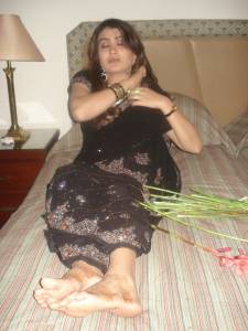 Beautiful-Pakistani-middle-aged-woman-nude-photos-leaked-%5Bx196%5D-37mti5cfic.jpg