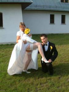 Amateurs-Cheating-On-Their-Wedding-Day-Mix-t7mt1b07rr.jpg