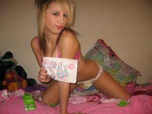 2020.11.26-Two-Awesome-Selfie-Teen-Girls-NN-Covered-Nudes-Reloaded-l7mtjmvufk.jpg