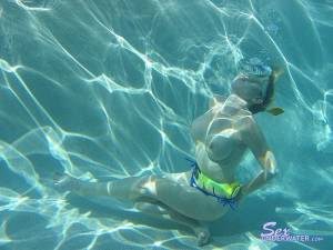 Sandy Knight underwater (x159)-07mt9tiqlk.jpg