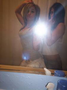 2020.11.26-Two-Awesome-Selfie-Teen-Girls-NN-Covered-Nudes-Reloaded-m7mtjl6ydx.jpg