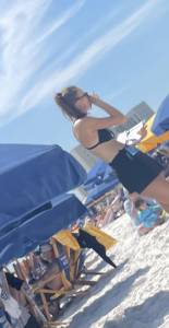 Beach Waitress Candids - Summer Season Sluti7mvdocp5j.jpg