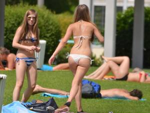 2020.07.10  Teens bikini candids x98-k7mv6p1jgp.jpg