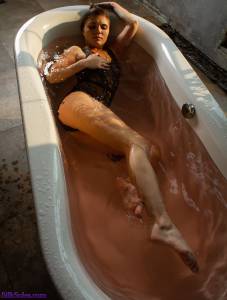 Starring-Cheryl-Herbal-Bath-Barefoot-86-Photos-57mvwf6qra.jpg